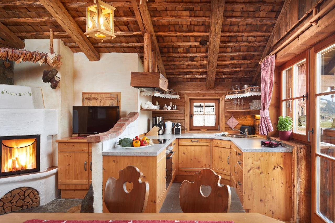 Almdorf Flachau - Luxus Huettenurlaub エクステリア 写真