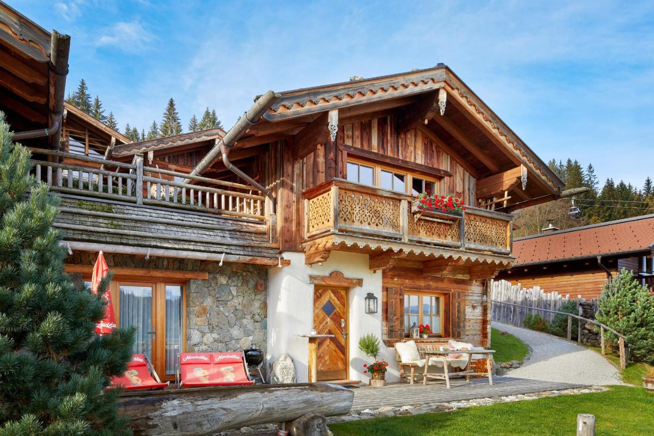 Almdorf Flachau - Luxus Huettenurlaub エクステリア 写真